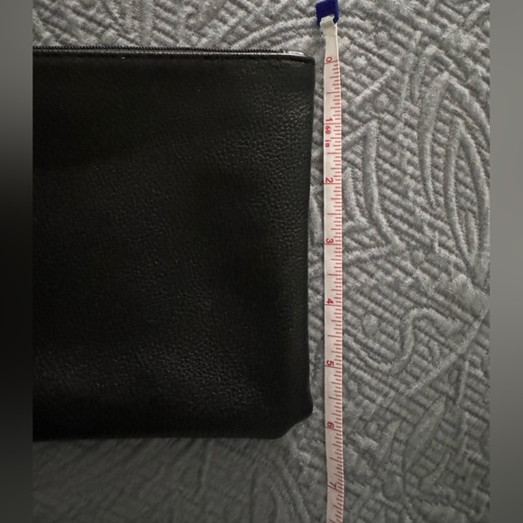 H&M Black Imitation Leather Shoulder/Crossbody Bag With Attached Cosmetic Bag. - Picture 12 of 15